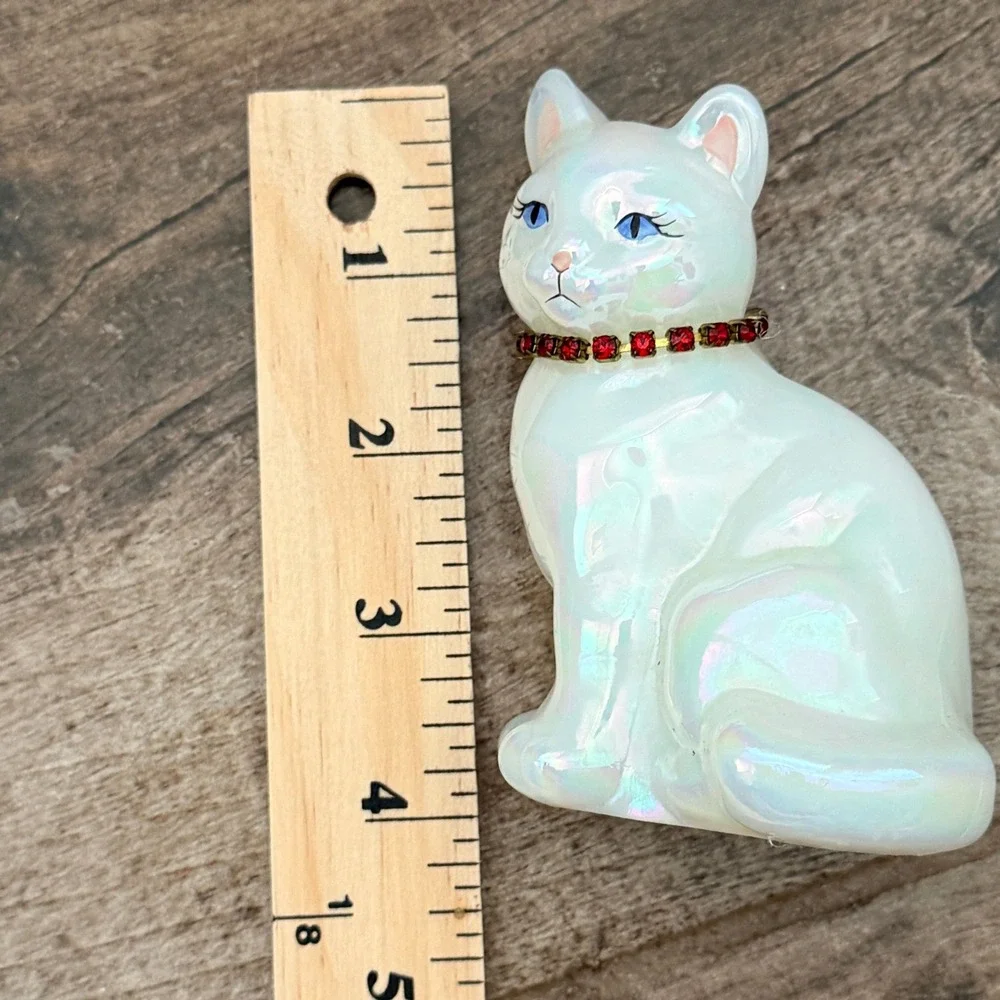 Fenton Vintage Calendar Cat Opalescent Glass Red Rhinestone Collar Figurine, OS